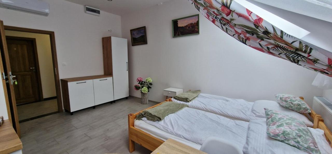 Zielona Ostoja Ulica Szpitalna 3C Appartement Kamieniec Ząbkowicki Buitenkant foto